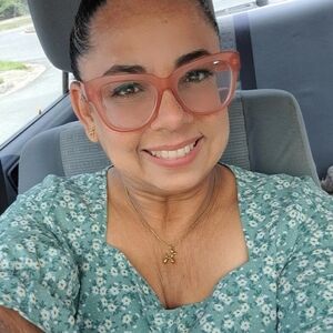 Meet your Posher, Taina